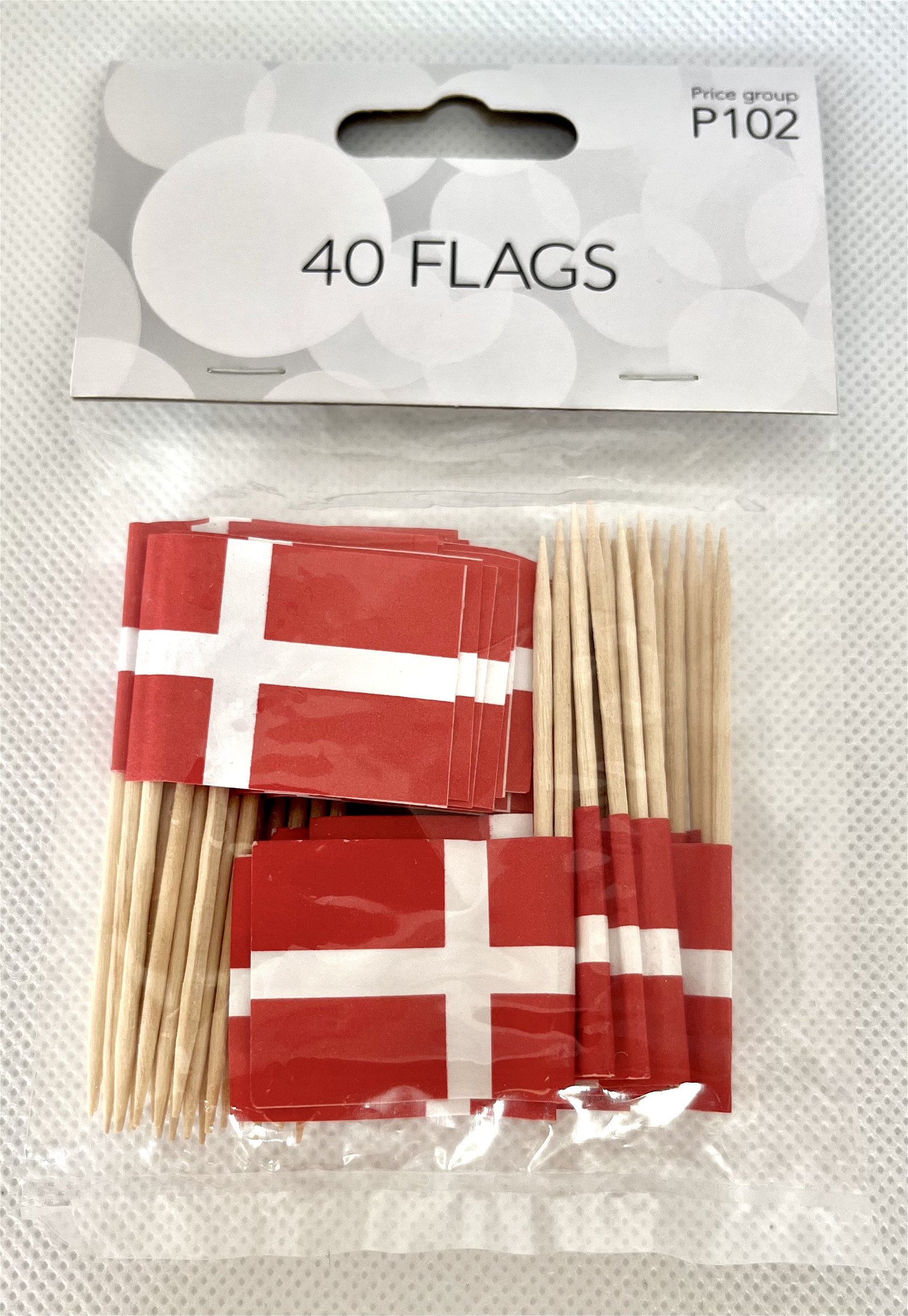 40 Cake flag on wooden stick