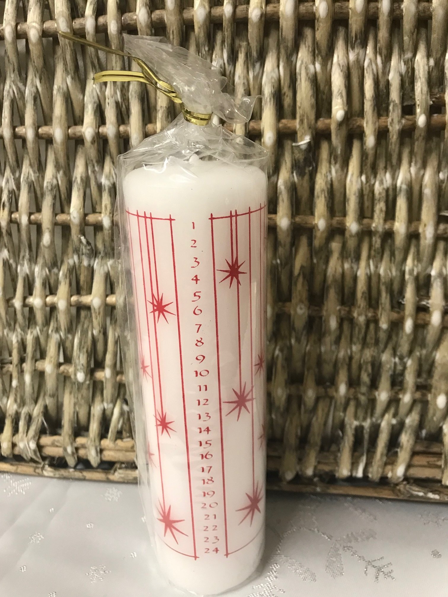 Calendar candle with red stars 17,5cm