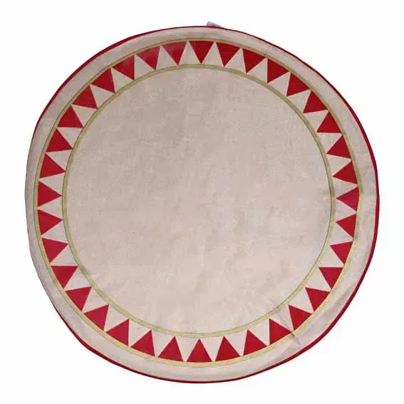 Christmas tree rug with drum 